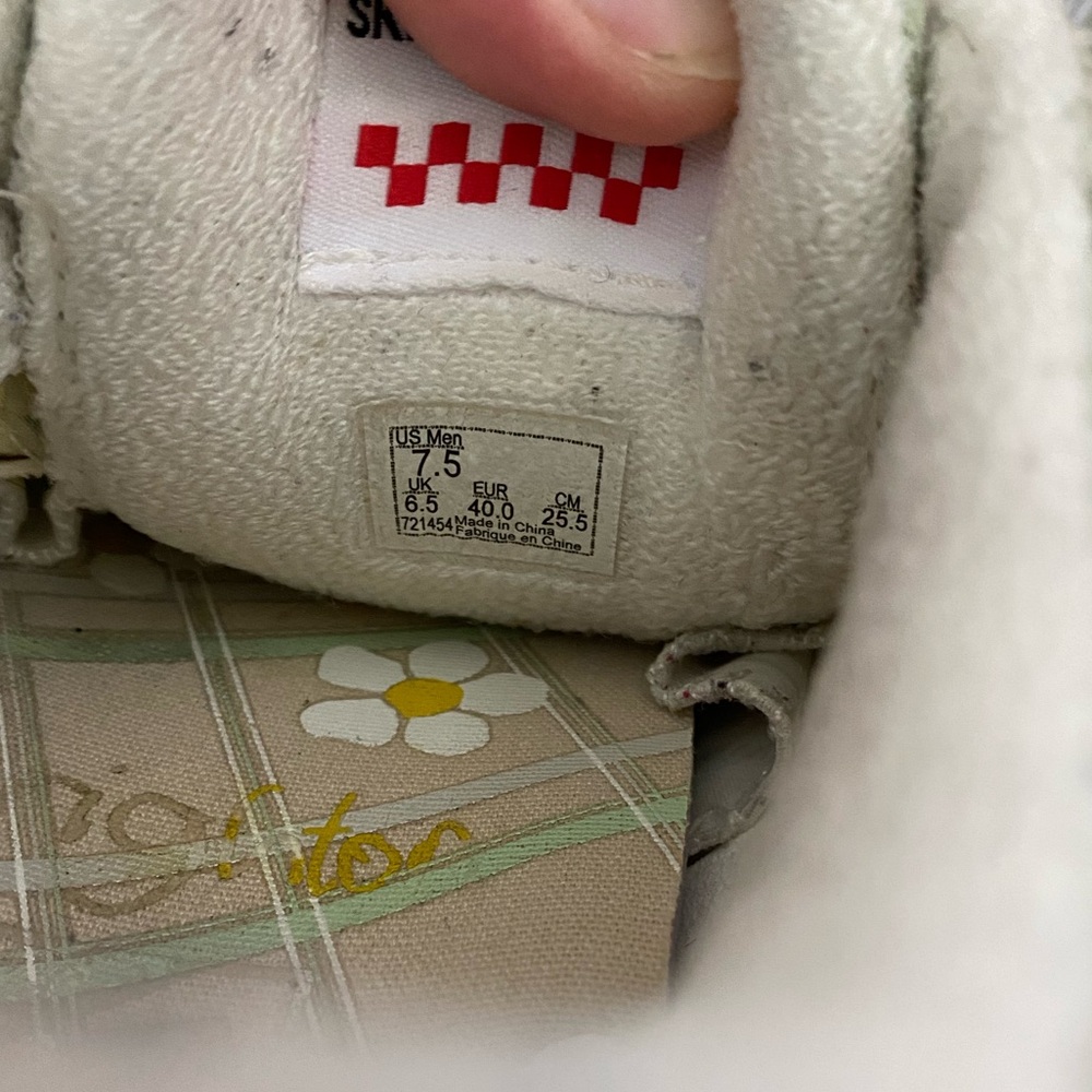 Vans Brighton Pastel Green Daisy Sneakers - Picture 8 of 8
